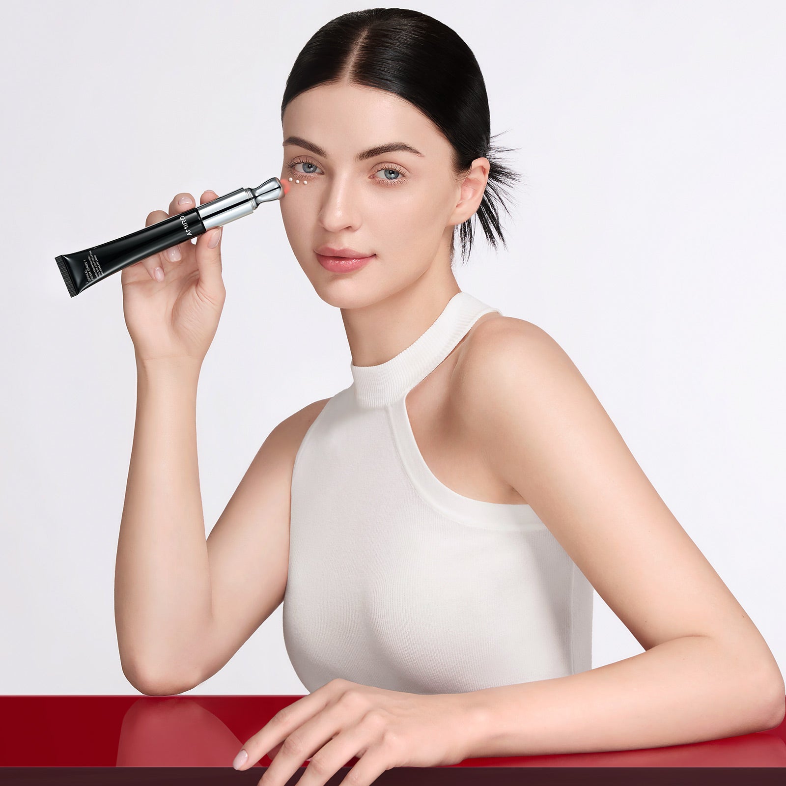 AMIRO EyeGlow Red Light & Microcurrent Eye Cream